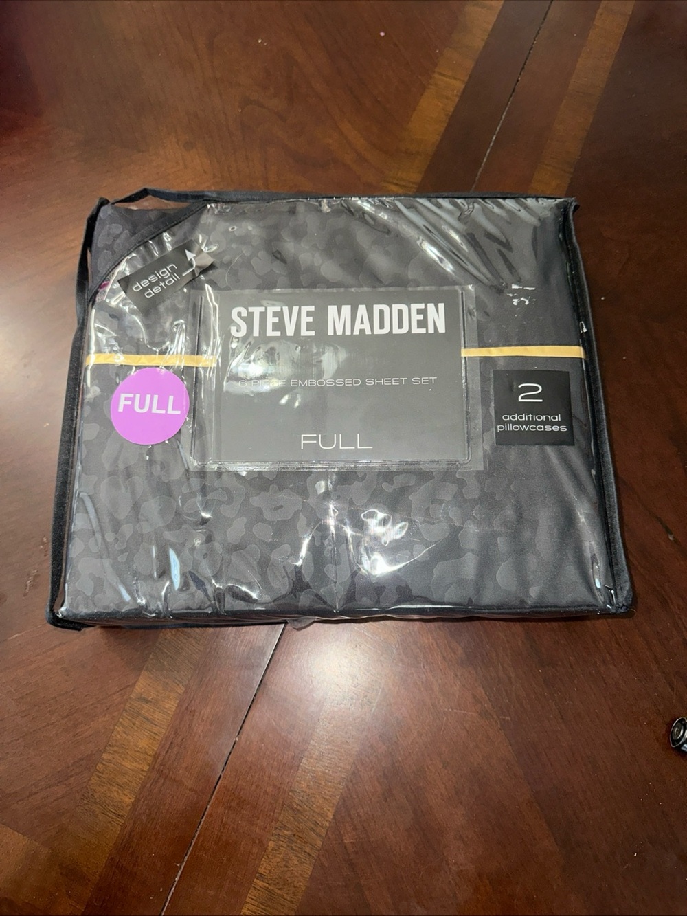 Steve Madden Full Embossed Sheet Set in black 6 piece